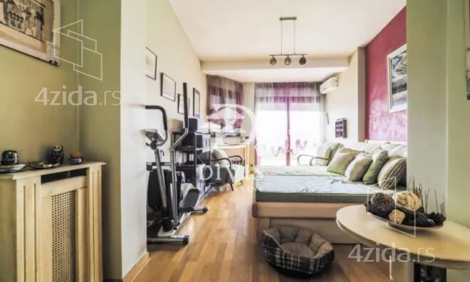 Petosoban stan | 4zida