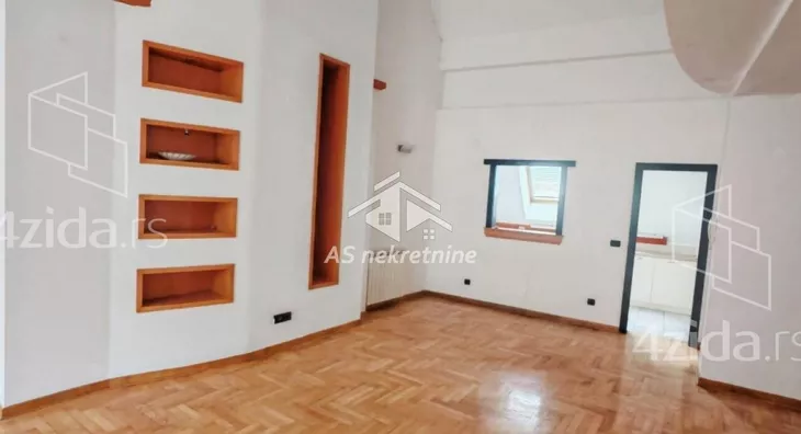 Šestosoban stan | 4zida