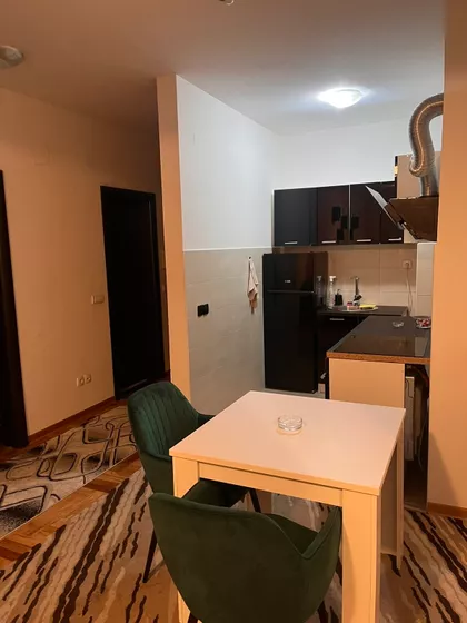 Crveni Krst Vračar | 4zida.rs