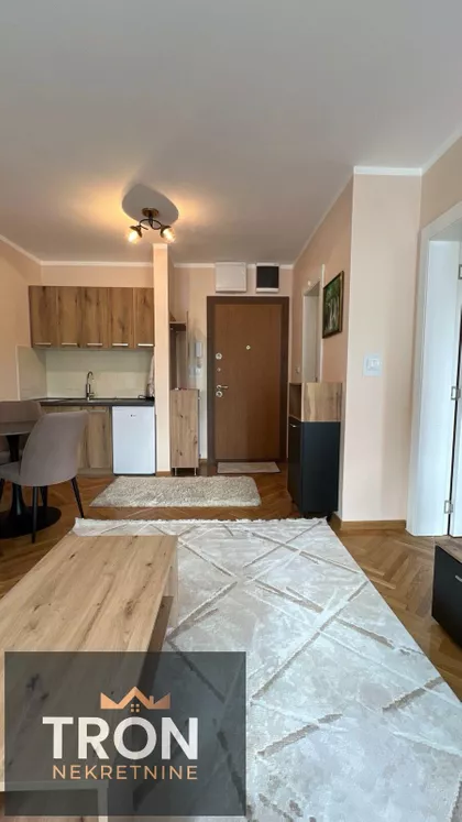 Nemanjina | 4zida.rs