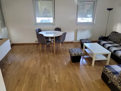 Ugrinovački Put 47B | 4zida.rs