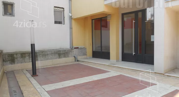 Poslovni prostor | 4zida