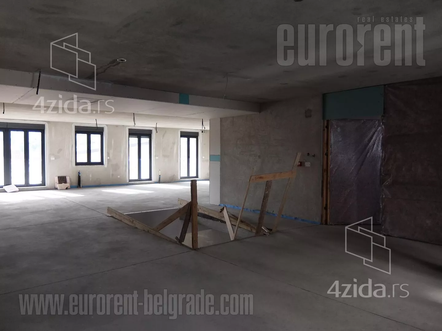 Poslovni prostor | 4zida