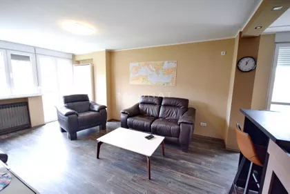 Karađorđev Trg | 4zida.rs