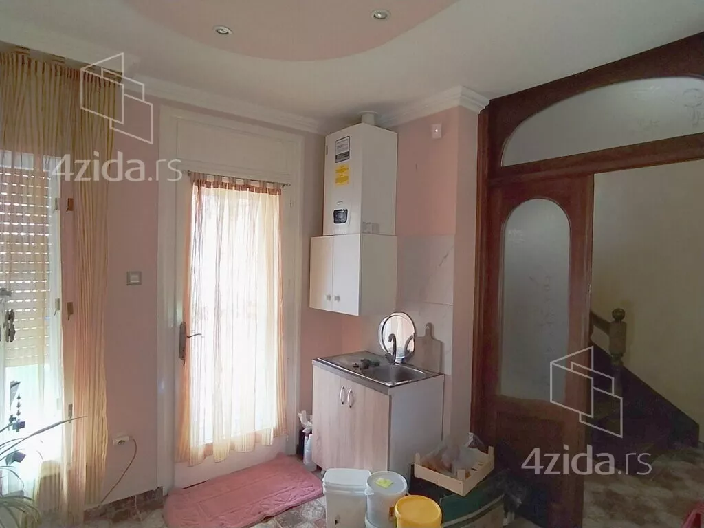 3-etažna kuća | 4zida