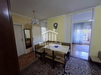 Ismeta Mujezinovića | 4zida.rs