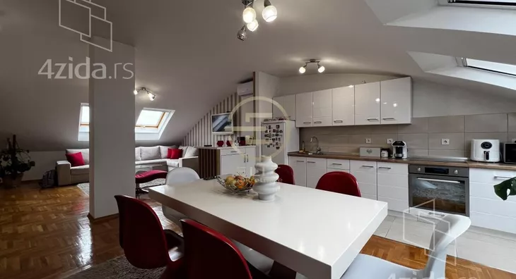 Četvorosoban stan | 4zida