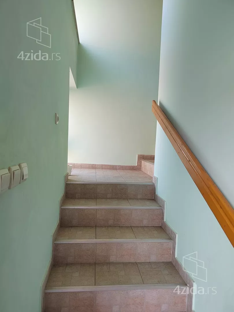 4-etažna kuća | 4zida