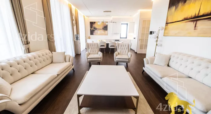 Petosoban stan | 4zida