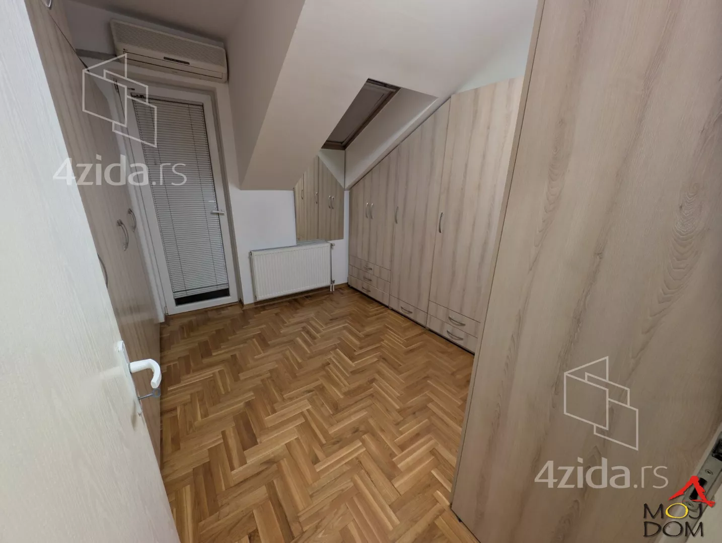 Šestosoban stan | 4zida