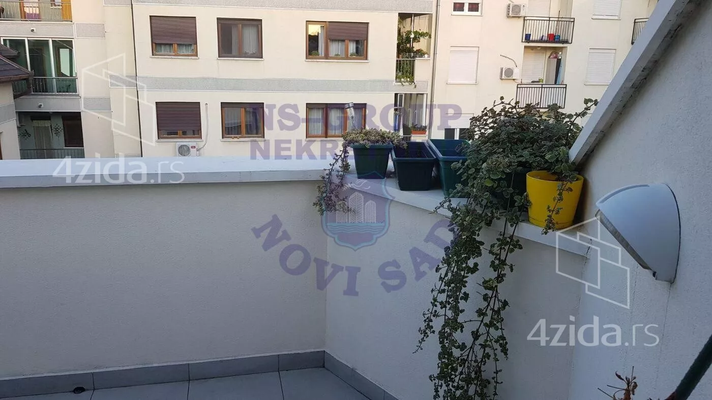 Petosoban stan | 4zida