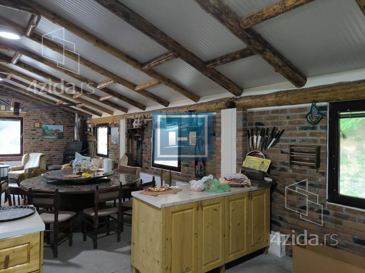 Ugostiteljski objekat | 4zida