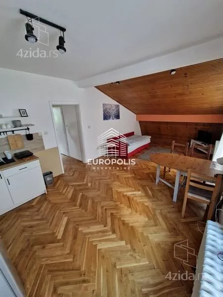 4-etažna kuća | 4zida