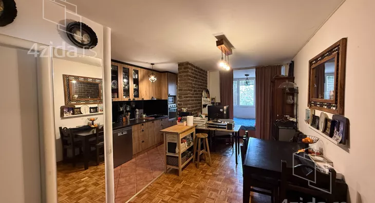 Četvoroiposoban stan | 4zida