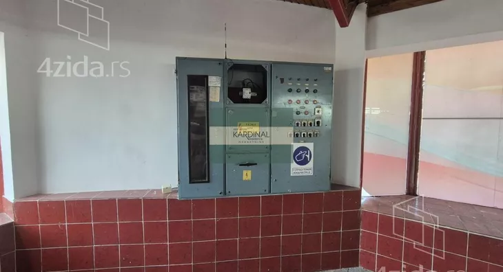 Poslovni prostor | 4zida