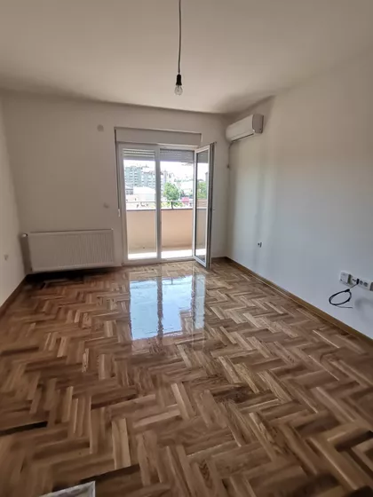 Trg Kosturnica | 4zida.rs