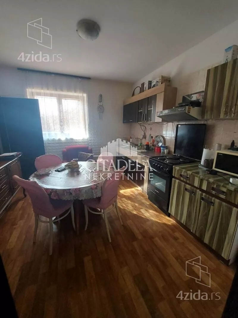 3-etažna kuća | 4zida