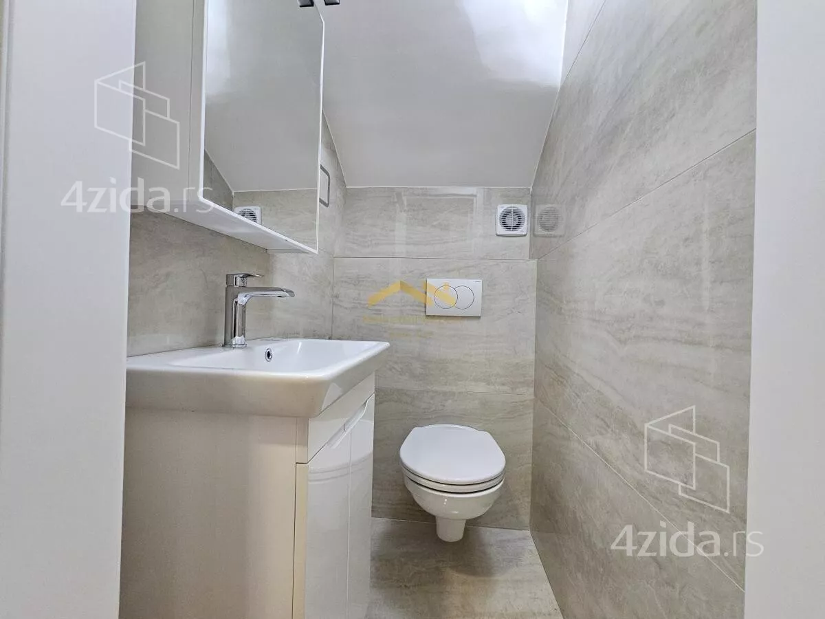 Petosoban stan | 4zida