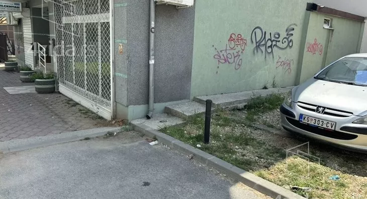 Poslovni prostor | 4zida