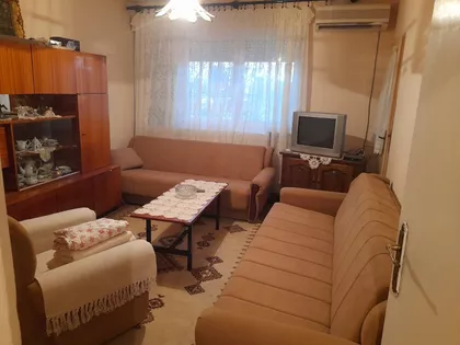 Francuska | 4zida.rs