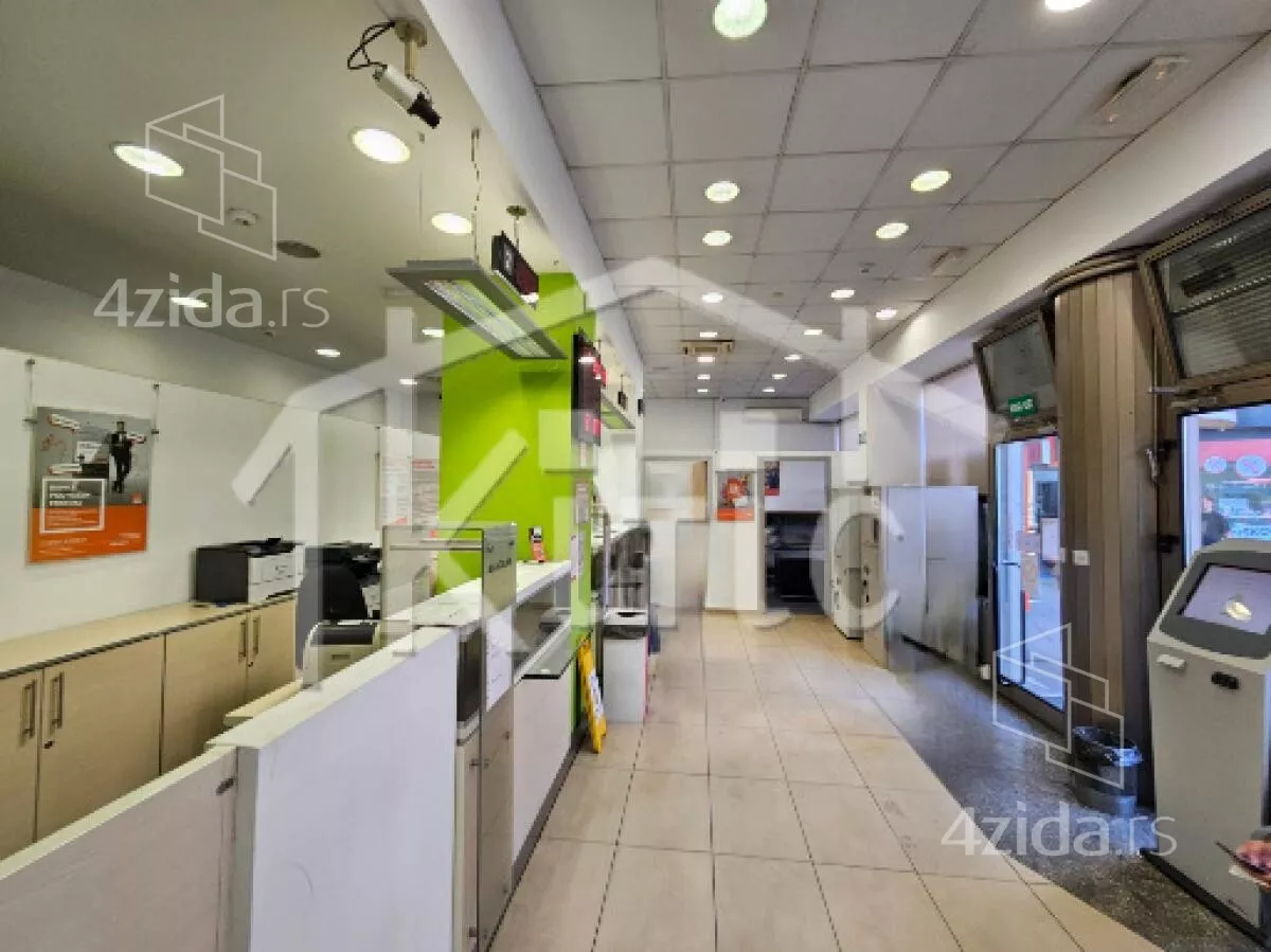 Poslovni prostor | 4zida