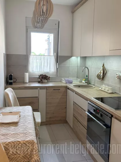 ZEMUN GORNJI GRAD | 4zida.rs