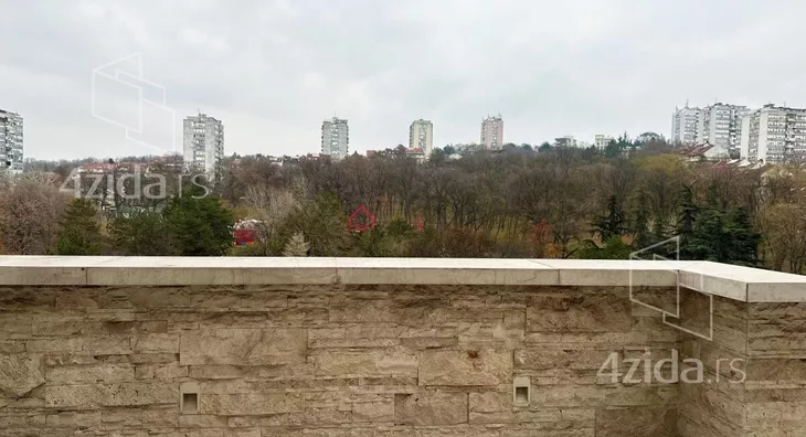 Četvoroiposoban stan | 4zida