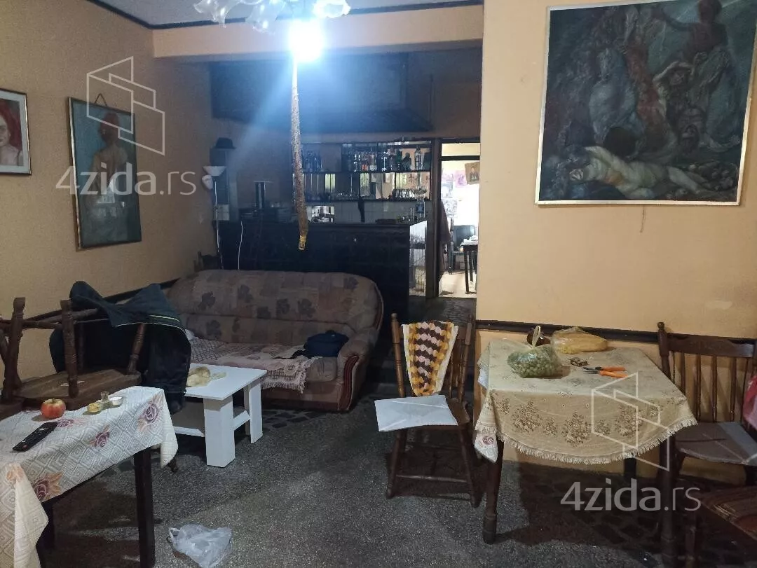 Lokal | 4zida