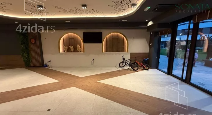 Lokal | 4zida