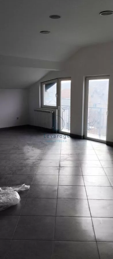 Ribnička, 1. levi prilaz | 4zida.rs