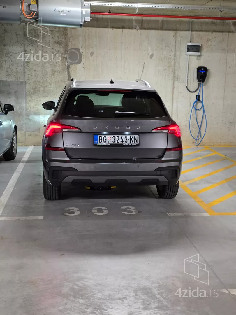 Parking | 4zida