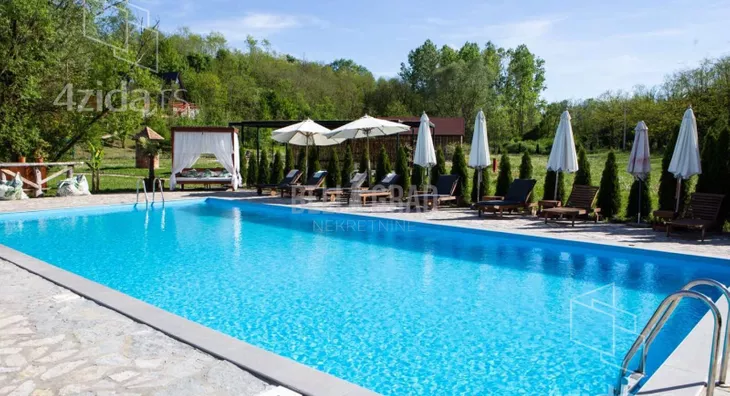 Ugostiteljski objekat | 4zida