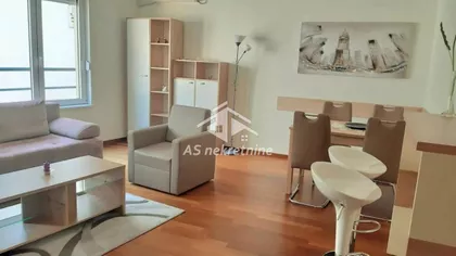 Crveni Krst Vračar | 4zida.rs