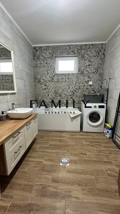 Gradske lokacije | 4zida.rs