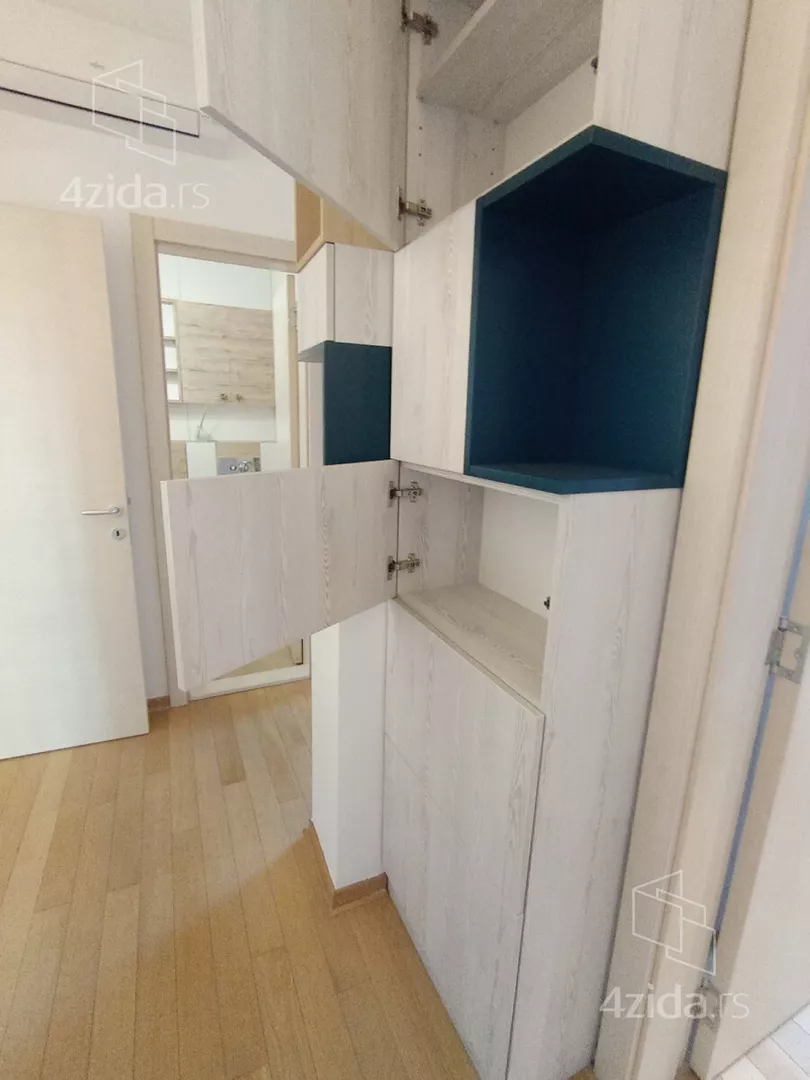 Četvoroiposoban stan | 4zida