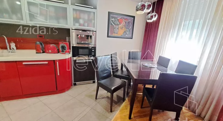 Petosoban stan | 4zida