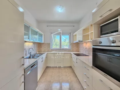 Diane Budisavljević | 4zida.rs