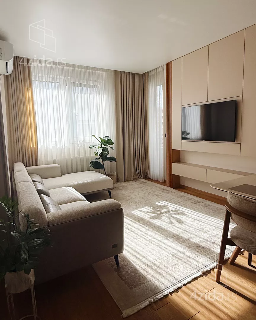 Petosoban stan | 4zida