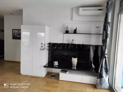 Maksima Gorkog | 4zida.rs