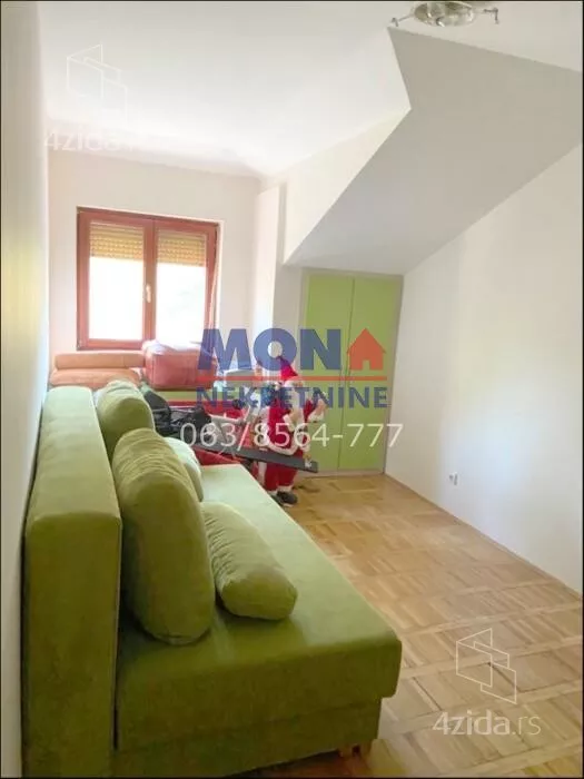 Šestosoban stan | 4zida