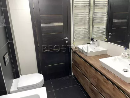 Knicaninova | 4zida.rs