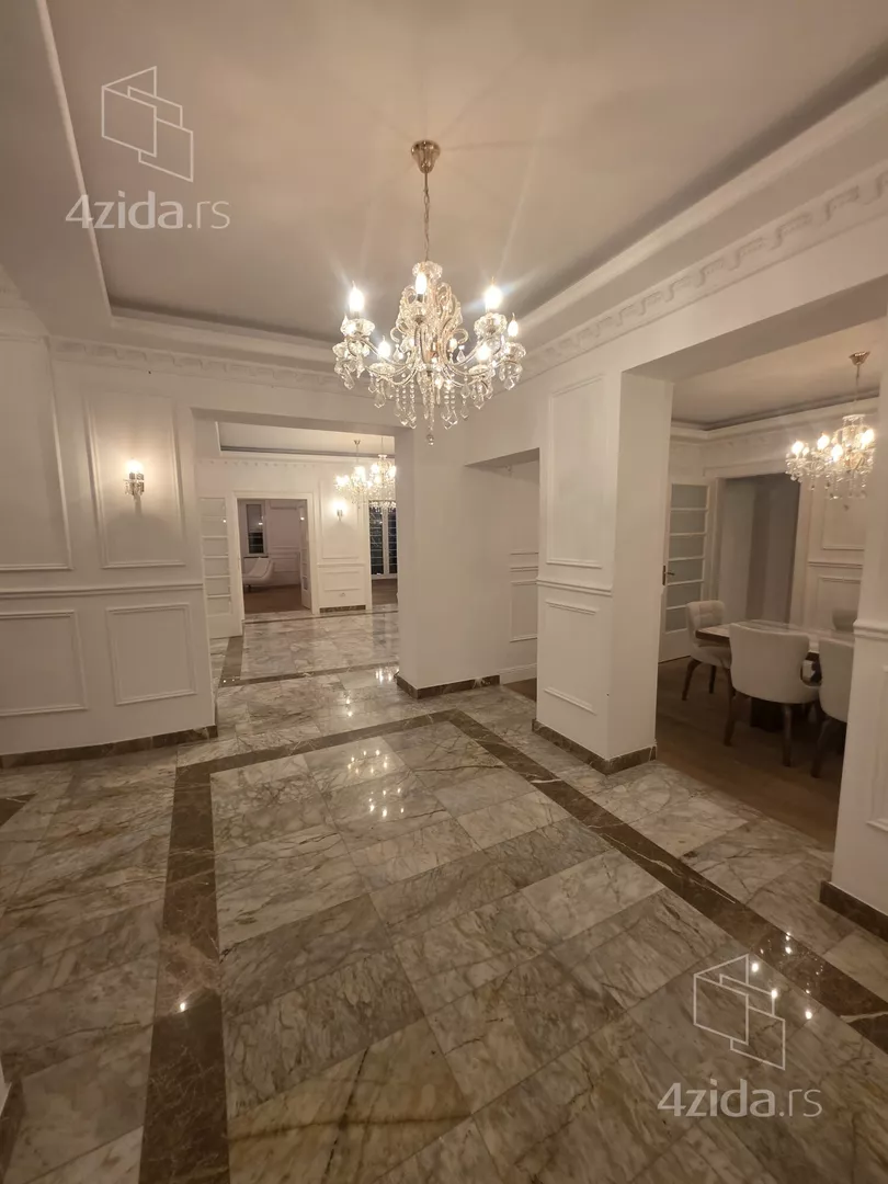 Petosoban stan | 4zida