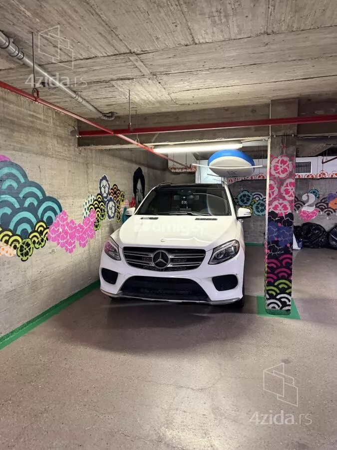 Četvoroiposoban stan | 4zida