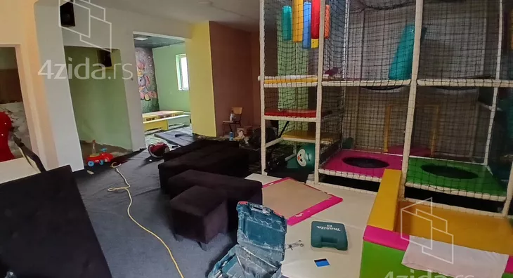 3-etažna kuća | 4zida