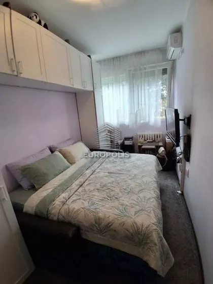 Ustanička | 4zida.rs