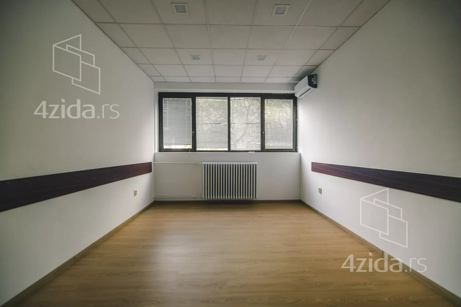 Poslovna zgrada | 4zida