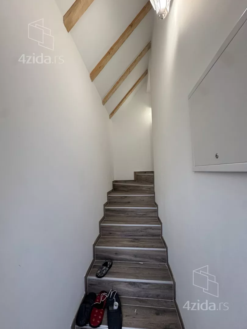 3-etažna kuća | 4zida