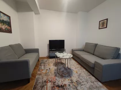 Petra Drapšina | 4zida.rs