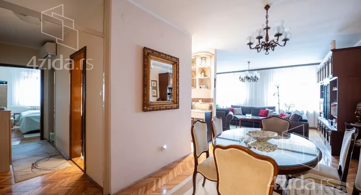 Četvorosoban stan | 4zida