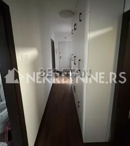 Dzona Kenedija | 4zida.rs